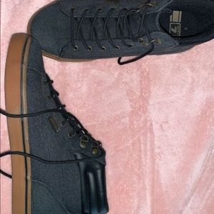 Hi-Top Lugz